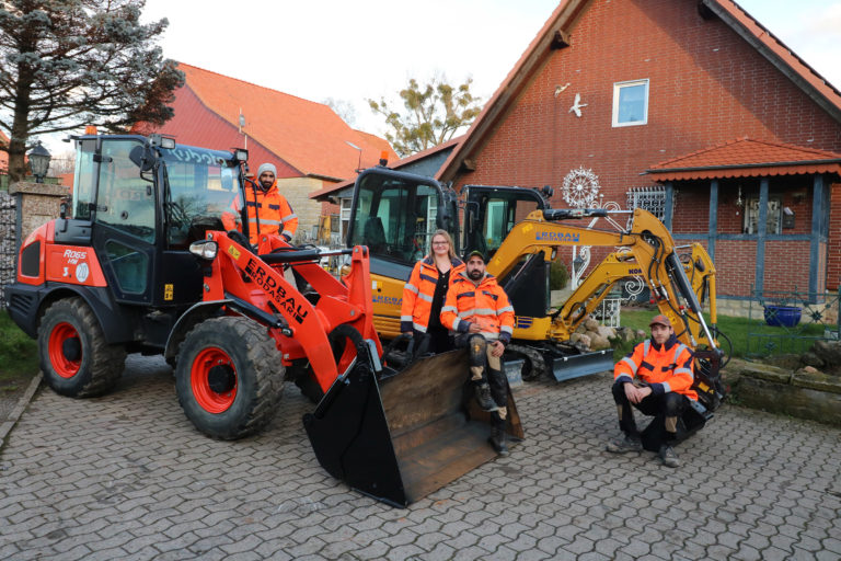 Read more about the article Mit Bagger und Pflasterzange