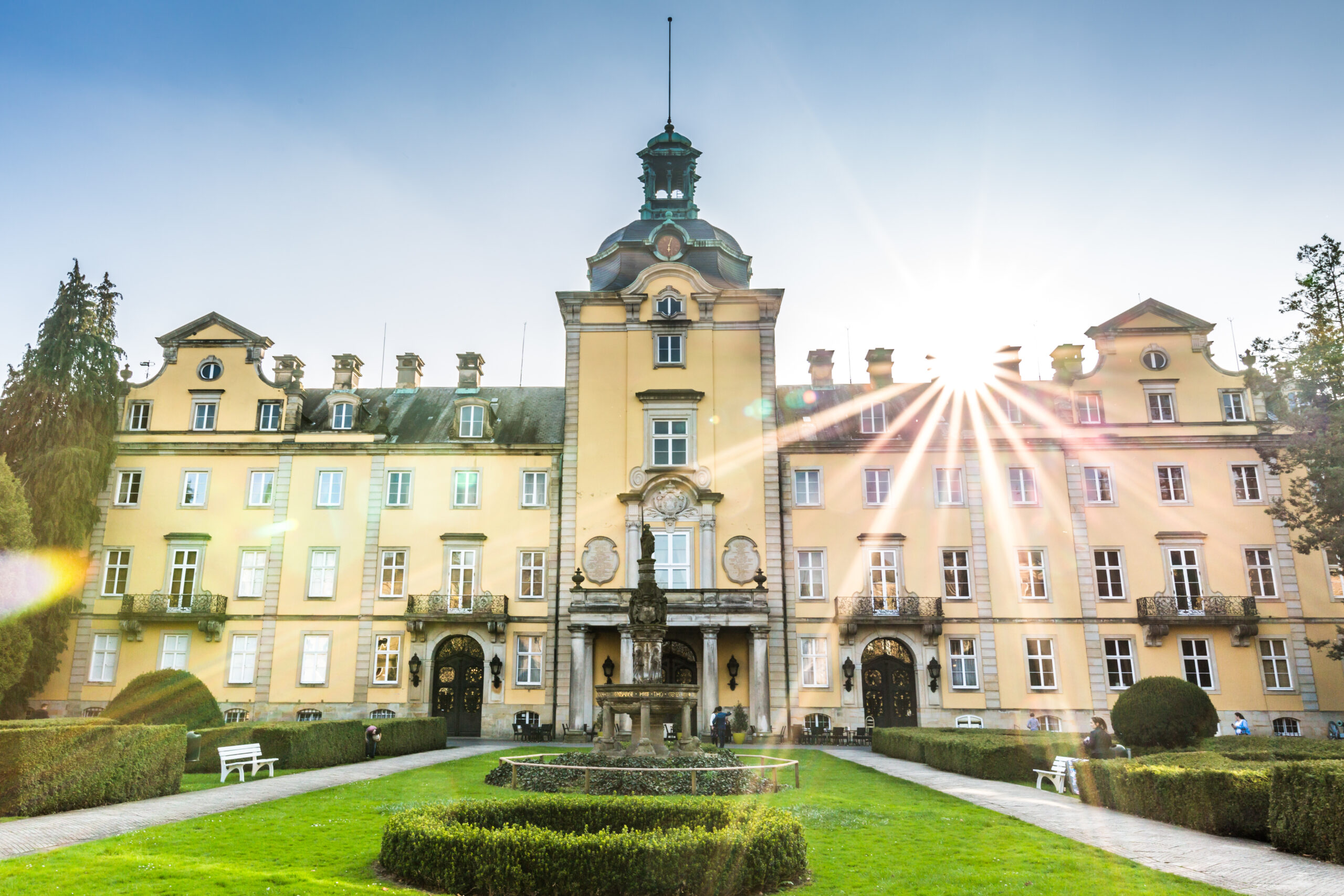 Mehr über den Artikel erfahren Verbindung von Tradition und Moderne