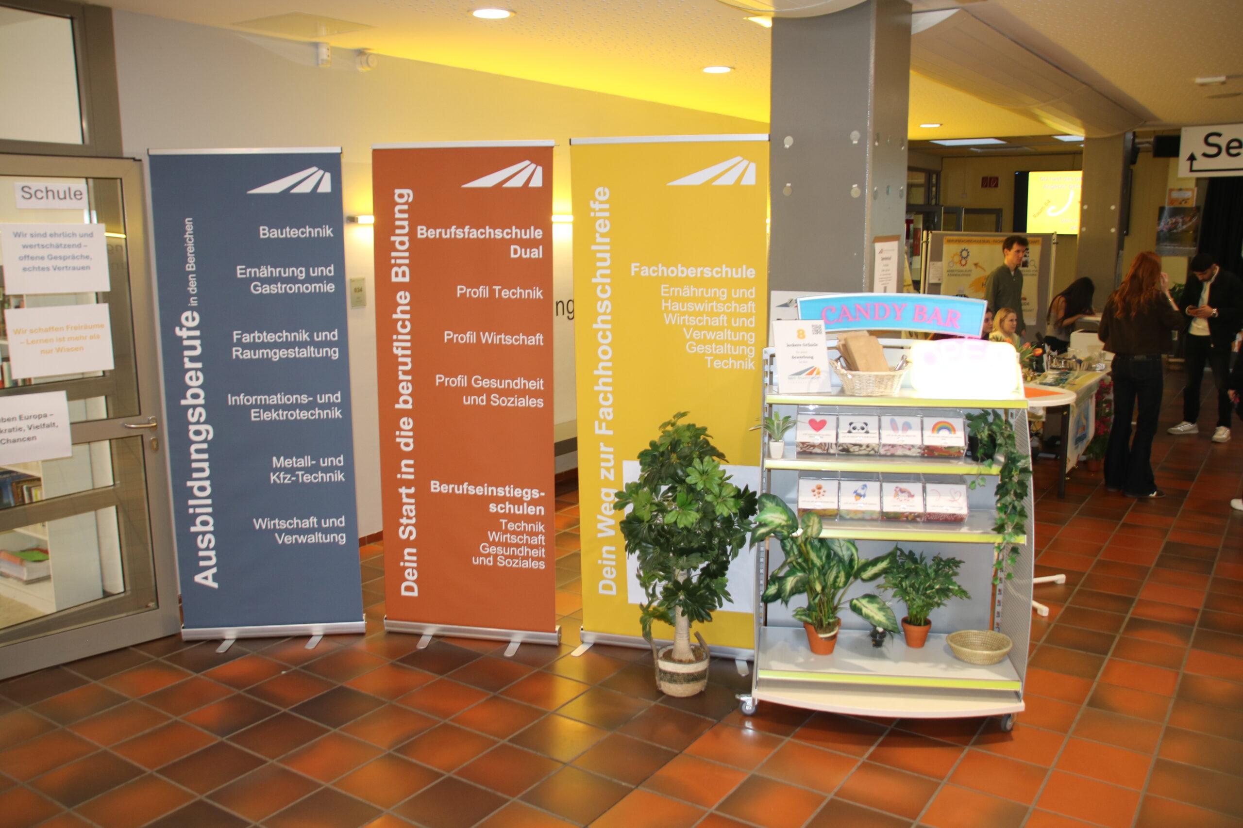 Mehr über den Artikel erfahren Wo Theorie und Praxis Hand in Hand gehen