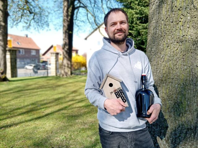 Der frühe Vogel braut das Bier